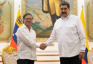 Petro le da la espalda a Maduro: no será reconocido si no presenta las actas