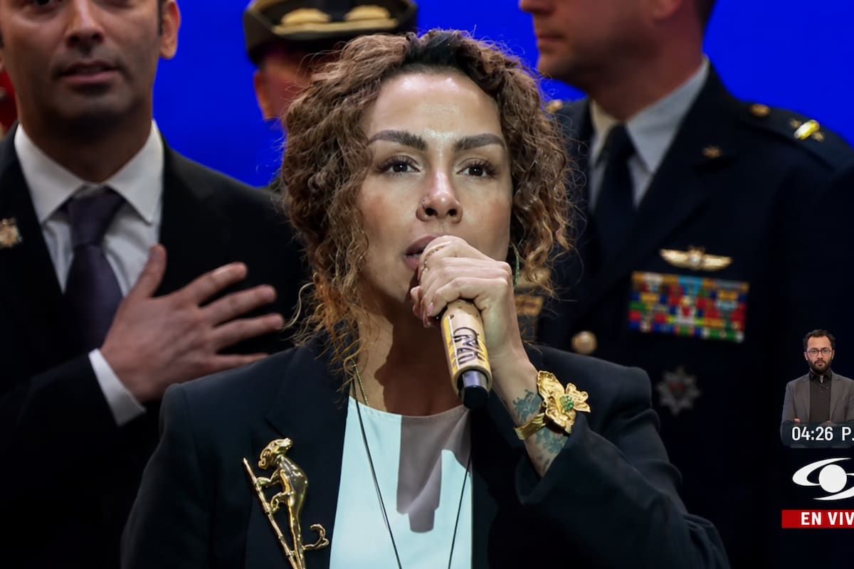 Video: Maía interpretó el Himno Nacional en la posesión de Abelardo De La Espriella
