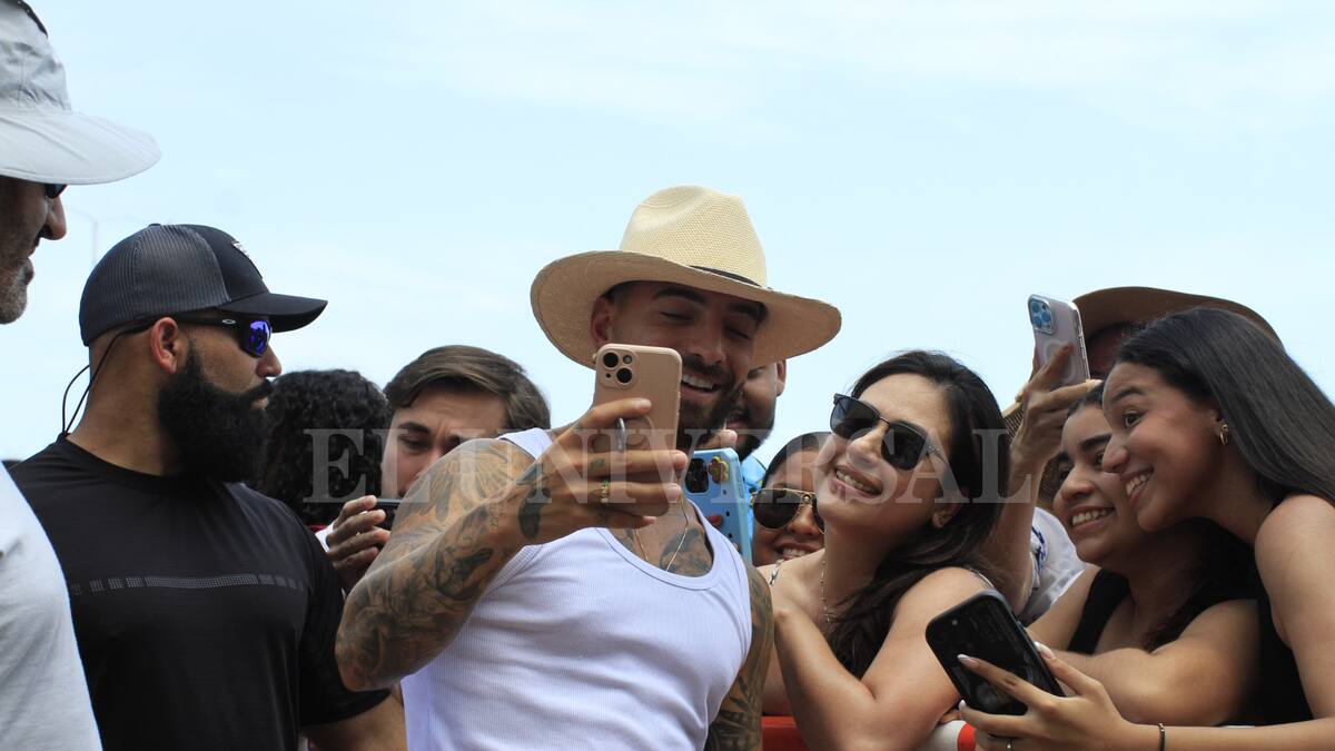 Maluma se encontró con sus fanáticos en Cartagena. //Foto: Julio Castaño- El Universal.