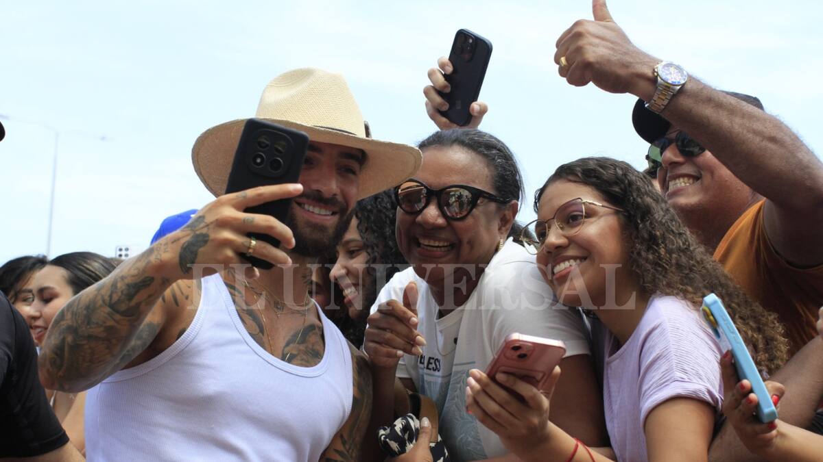 Maluma se encontró con sus fanáticos en Cartagena. //Foto: Julio Castaño- El Universal.