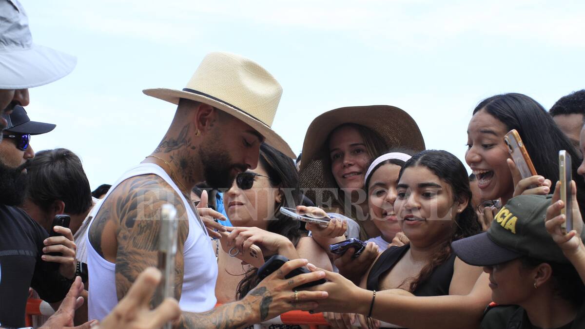 Maluma se encontró con sus fanáticos en Cartagena. //Foto: Julio Castaño- El Universal.