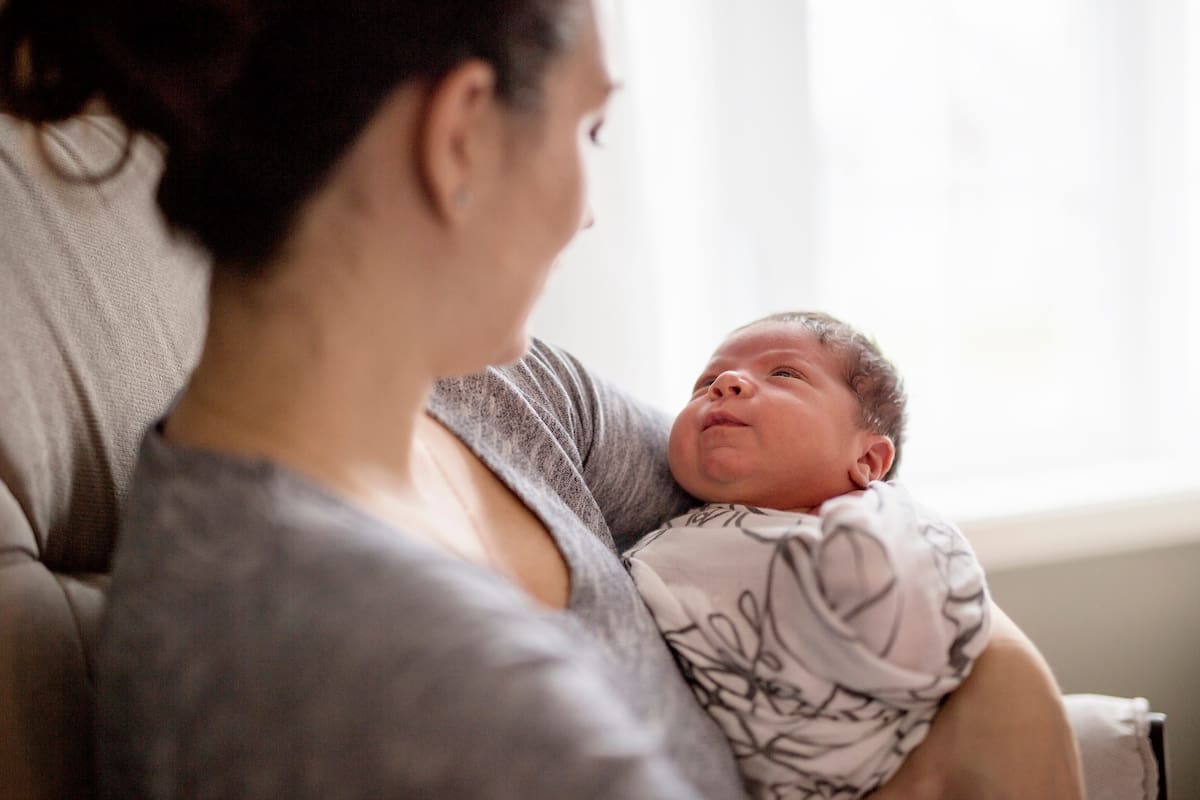 Los mejores regalos para mamás primerizas: 5 opciones para el Día de la Madre