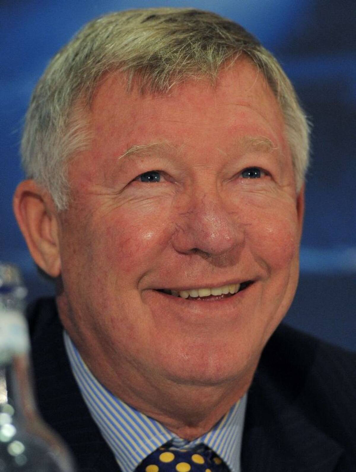 Ferguson no cree que árbitro haya insultado a jugador del Chelsea, Obi Mikel. AFP