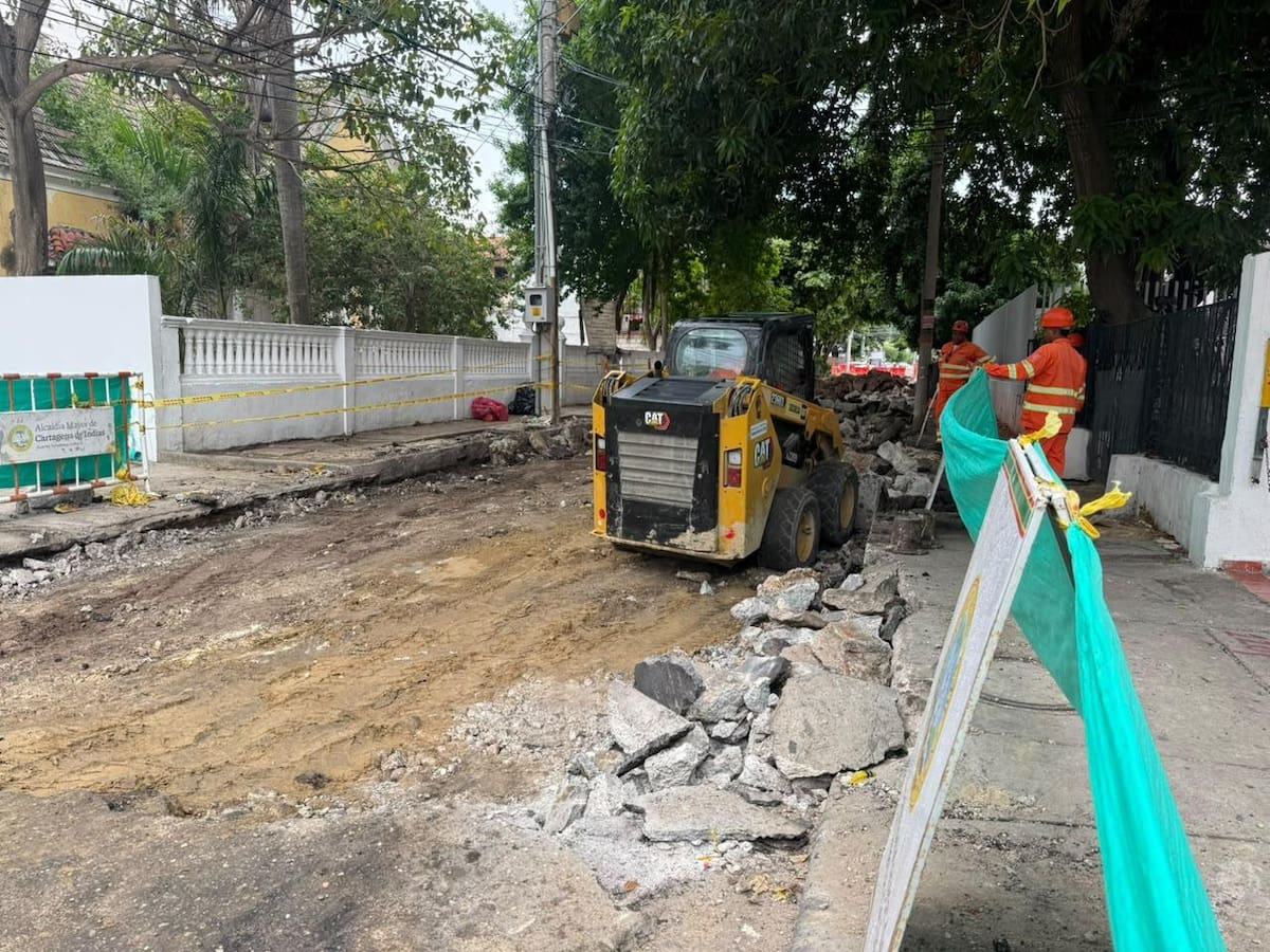 Las modificaciones en la circulación vía por la tercera avenida de Manga, busca facilitar el desarrollo de los trabajos y mantener condiciones adecuadas de movilidad y seguridad vial en la zona. // Foto: Cortesía - Alcaldía de Cartagena.