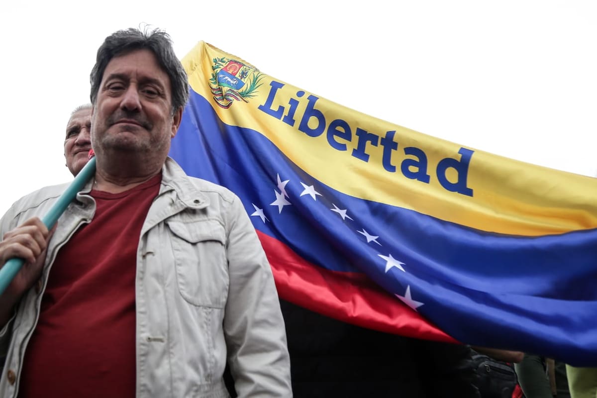 Manifestación masiva en Bogotá, Colombia por crisis en Venezuela. // Foto: Colprensa
