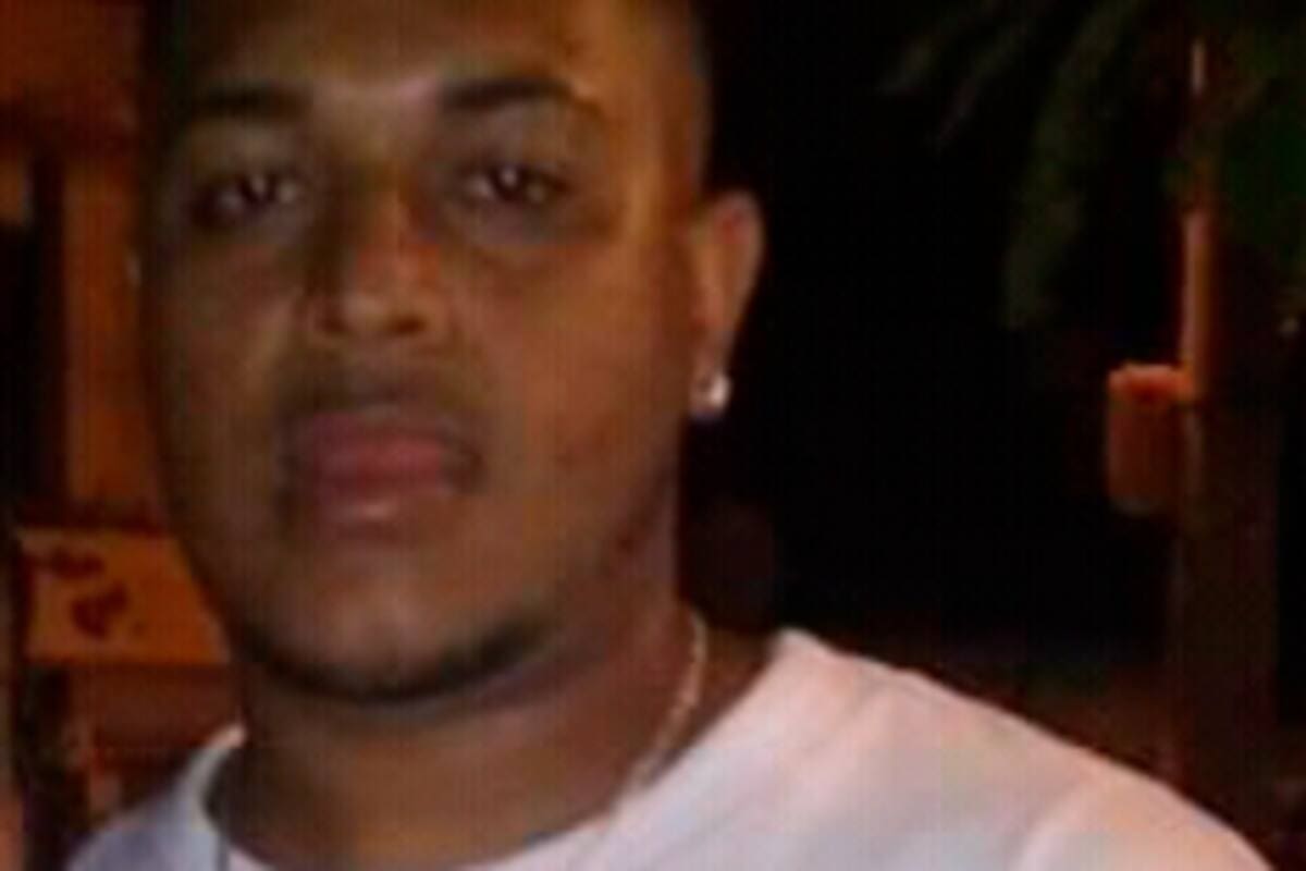 Manuel Zambrano Vásquez era ayudante de mercadería.