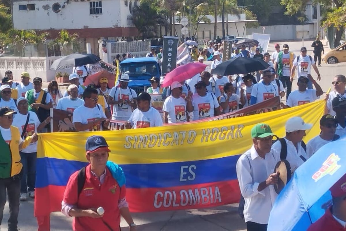 Así transcurren las marchas del Día del Trabajador en Cartagena
