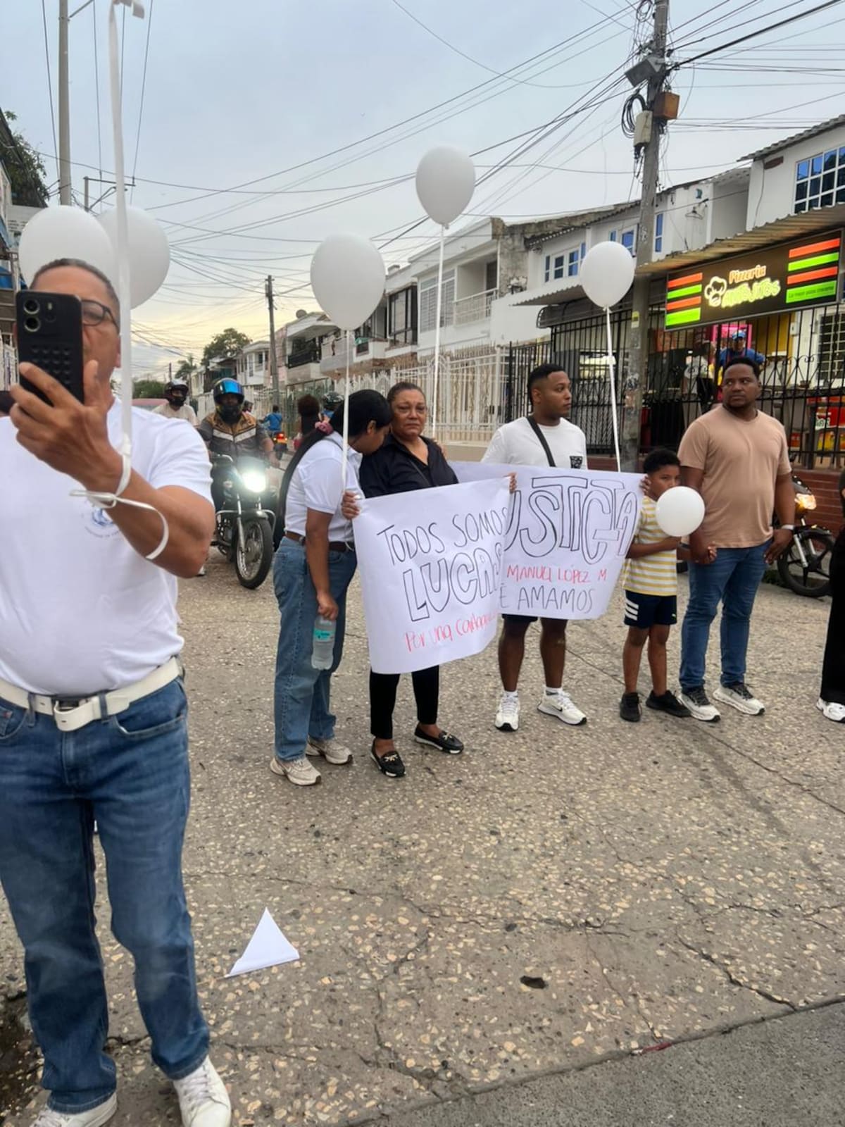 Marcha por Lucas López Montemiranda en el barrio Las Gaviotas.