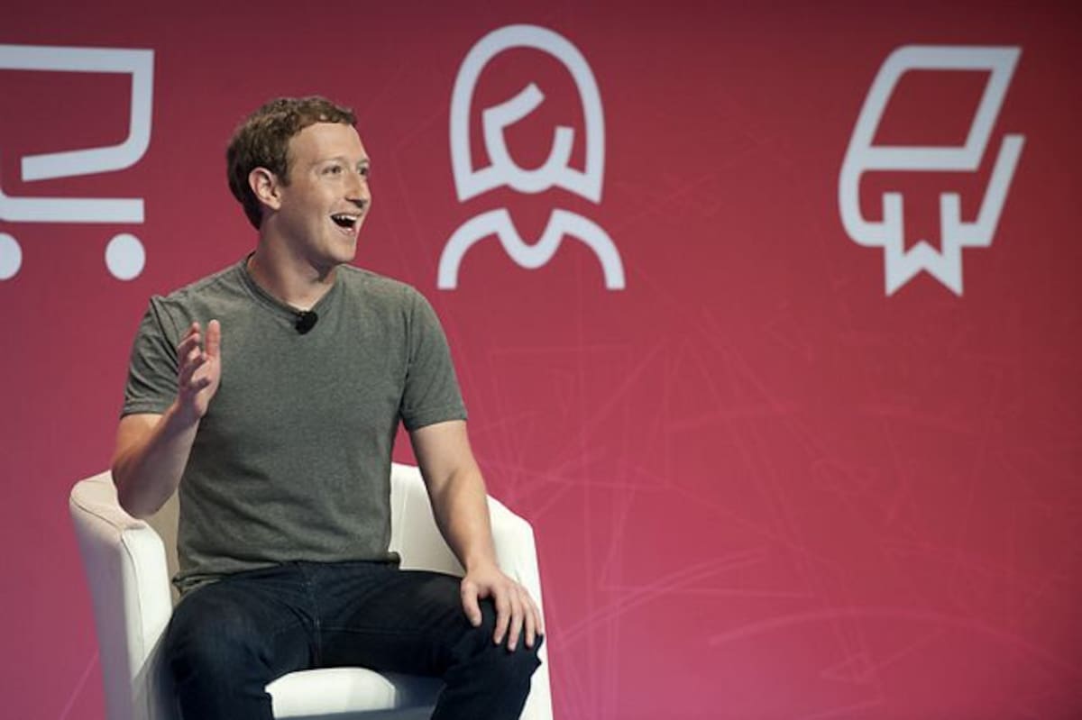 El fundador de Facebook, Mark Zuckerberg, participa durante el Congreso Mundial de Móviles (MWC) en Barcelona, España. COLPRENSA