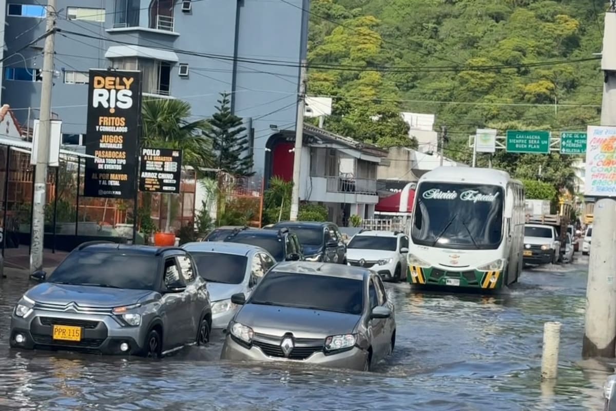 Marea alta en Cartagena: DATT 16 reporta accidentes y 22 vehículos varados