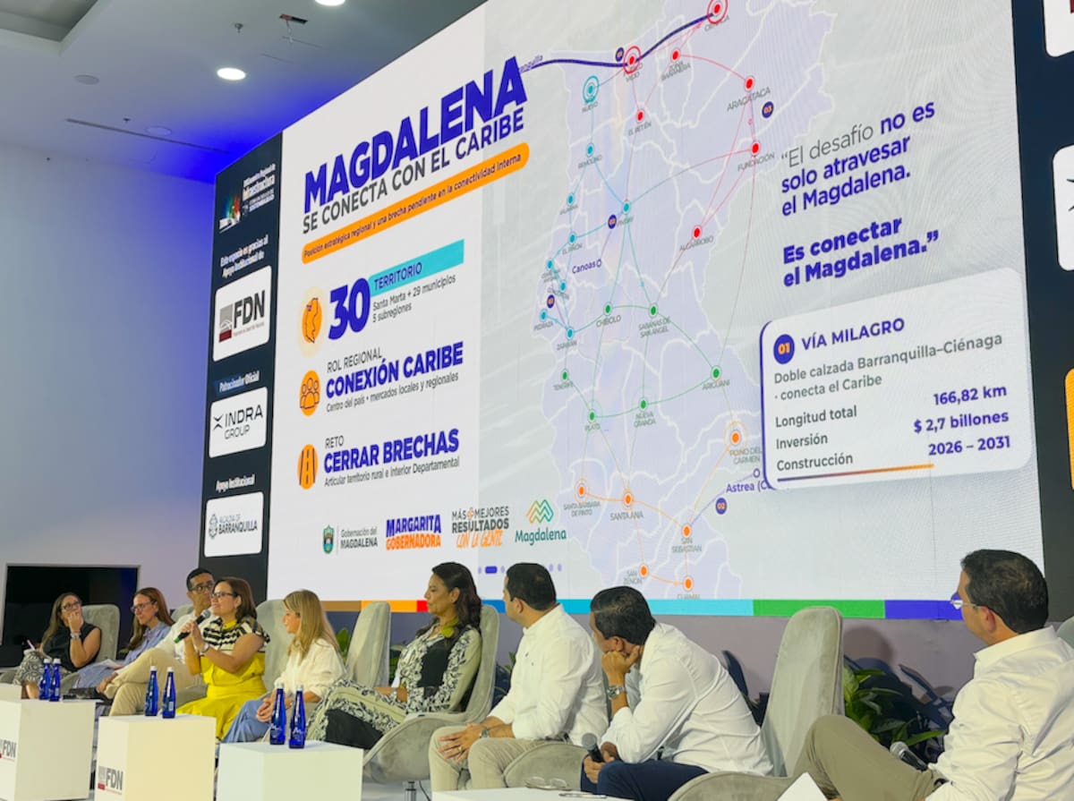 Margarita Guerra durante la presentación de los tres proyectos de infraestructura que tiene priorizados la Gobernación del Magdalena.//El Universal.
