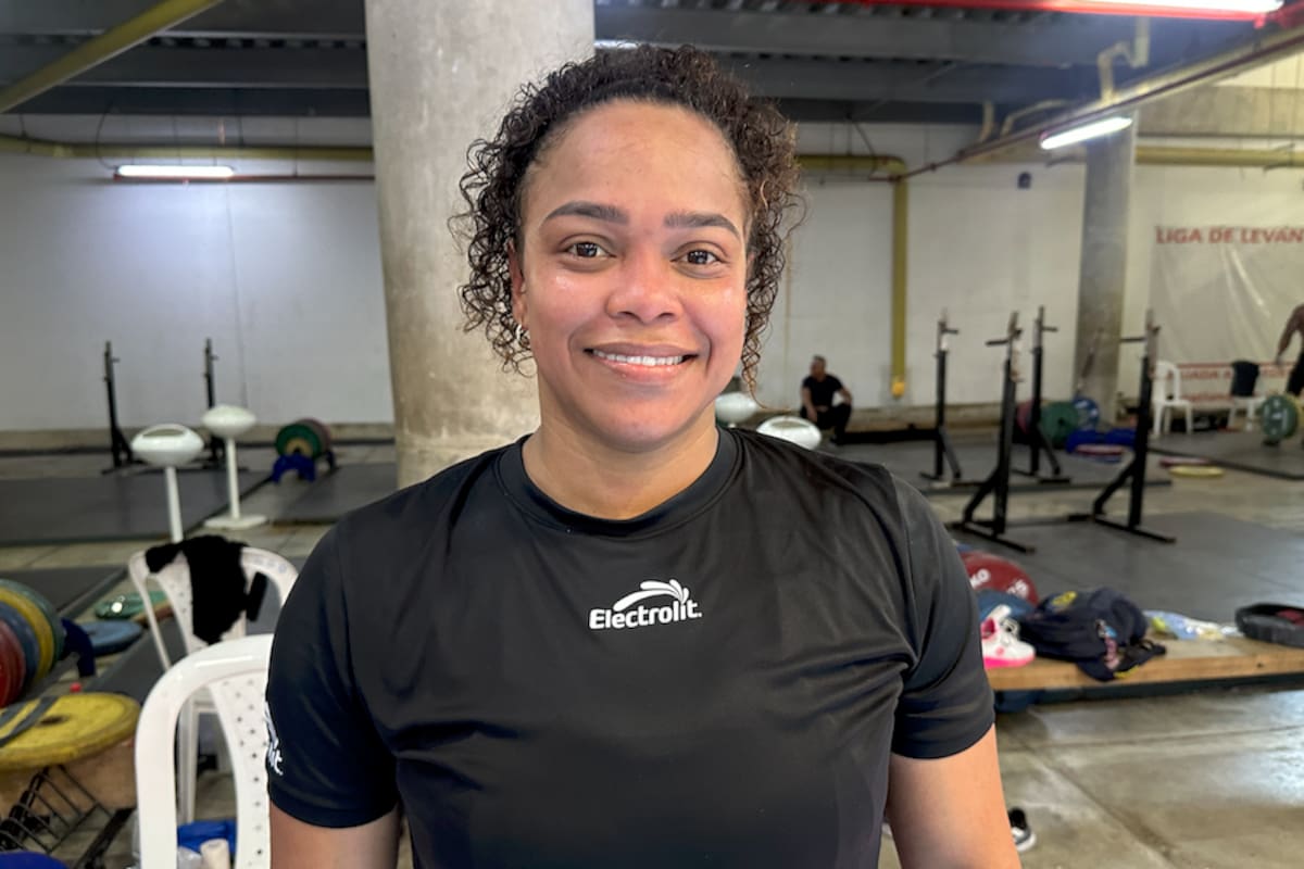Mari Leivis Sánchez, va por el oro en levantamiento de pesas en Santo Domingo
