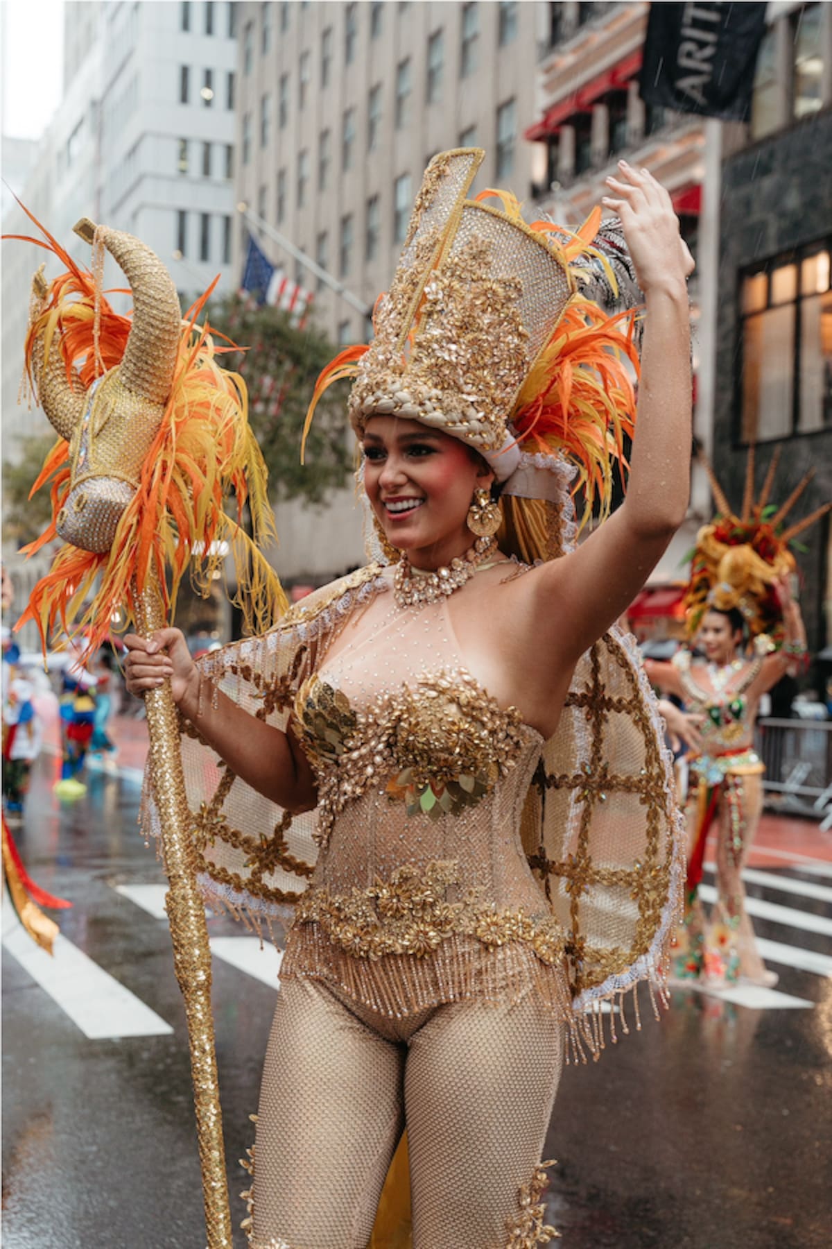 El vestuario que lució María Juliana Olaciregui, reina del Carnaval de La 44, rindió homenaje al Congo, una de las 13 danzas patrimoniales del Carnaval de Barranquilla.//Cortesía DCRC44.