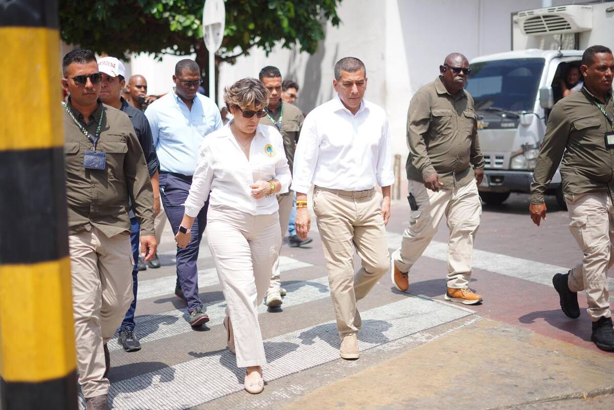 María Patricia Porras, secretaria general del Distrito y el alcalde, Dumek Turbay Paz. // Foto: cortesía - Alcaldía