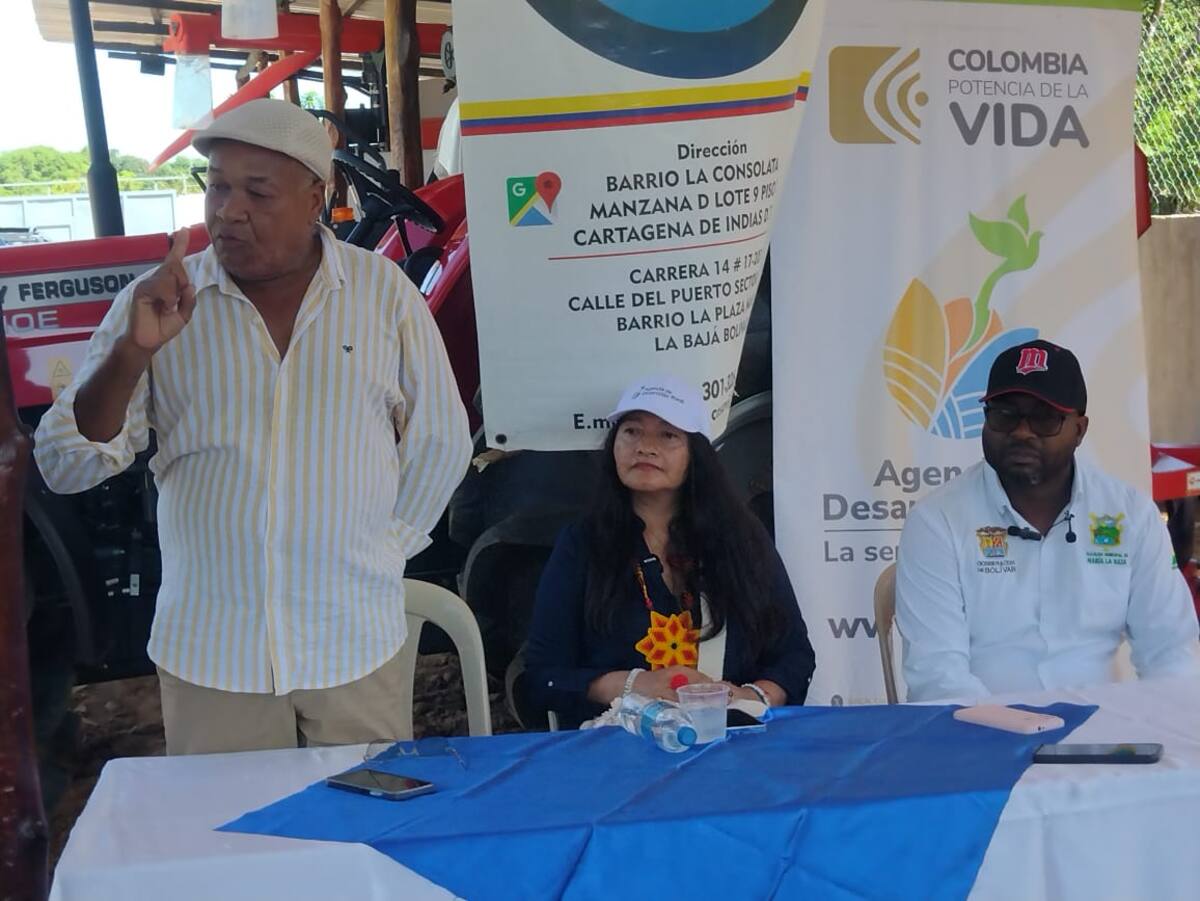 Marialabaja recibe banco de maquinaria agrícola. // Cortesía.