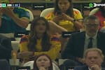 La misteriosa mujer hermosa en la pantalla del partido de la Selección es hija de Yepes