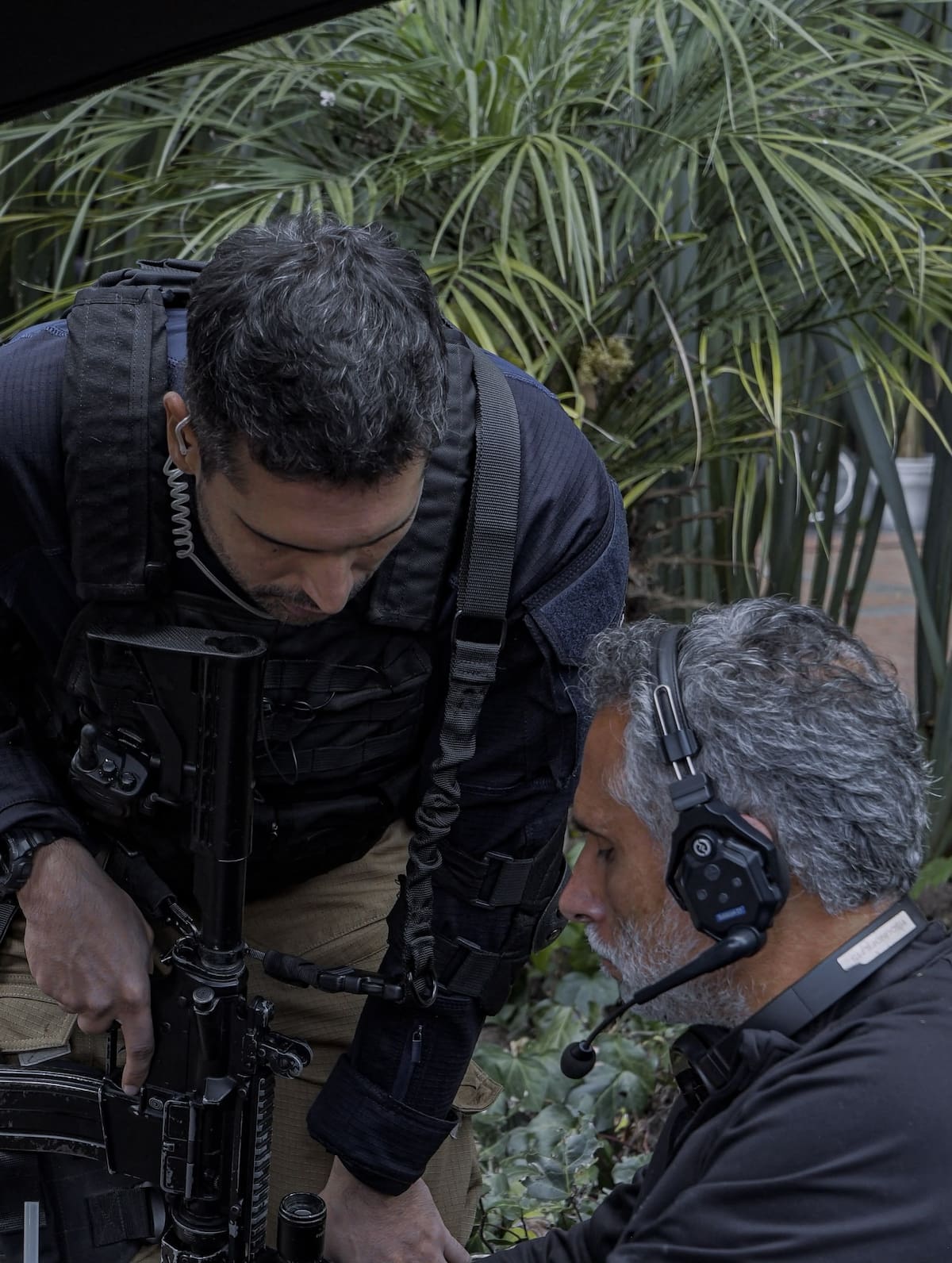 El actor caleño dirige, coescribe y protagoniza la miniserie, que cuenta con su hijo Brian Moreno en el elenco y tiene a Cartagena entre sus escenarios principales.//Foto tomada de IG: @marlonmorenos