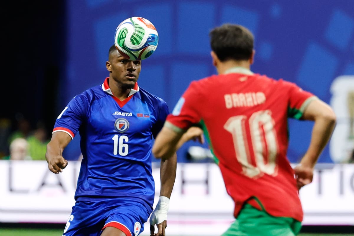 El haitiano Lenny Joseph (16) marcó el primer gol de su selección en la Copa Mundial. //Foto, AP: Erik S. Lesser