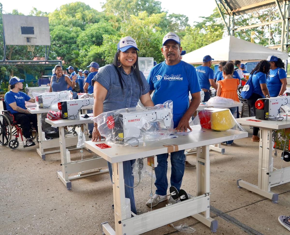 Más de 150 beneficiarios reciben apoyo para fortalecer sus negocios en San Jacinto. // Foto: cortesía - Alcaldía de San Jacinto