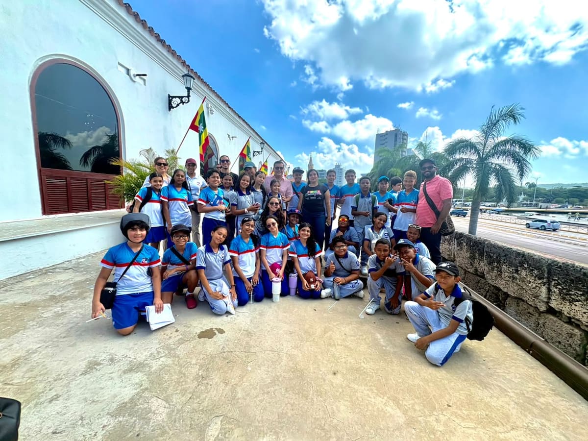 Más de 200 estudiantes finalizaron con talleres y recorridos, la fase vivencial de la Ruta por la Historia de Cartagena. // Foto: Valentina Grice - SMPC