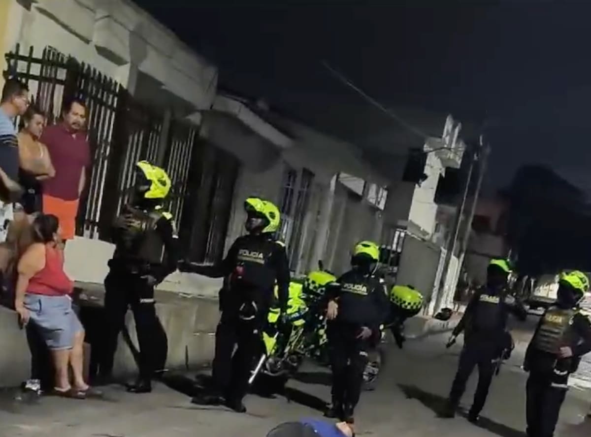 Las autoridades ofrecen una recompensa de hasta 20 millones de pesos por información que permita capturar a los responsables de la masacre ocurrida la noche del viernes 22 de noviembre en el barrio El Carmen de Barranquilla.//Cortesía.