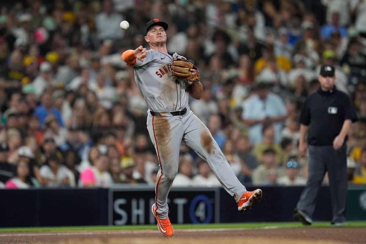 Matt Chapman, tercera base de los Gigantes de San Francisco, ganó el Guante de Oro. //AP