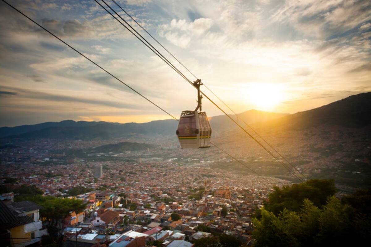 Van 12 turistas extranjeros detenidos por explotación sexual en Medellín