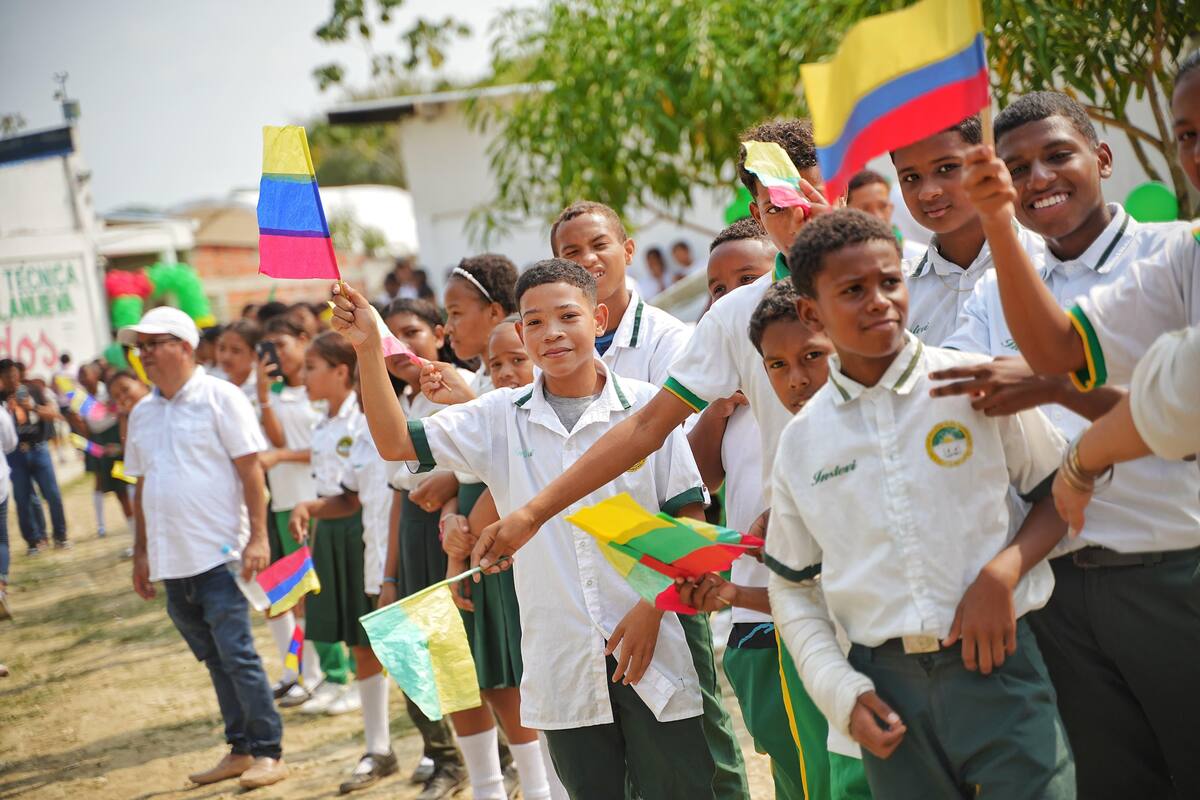Estudiantes del colegio en Villanueva. // Foto: Cortesía.