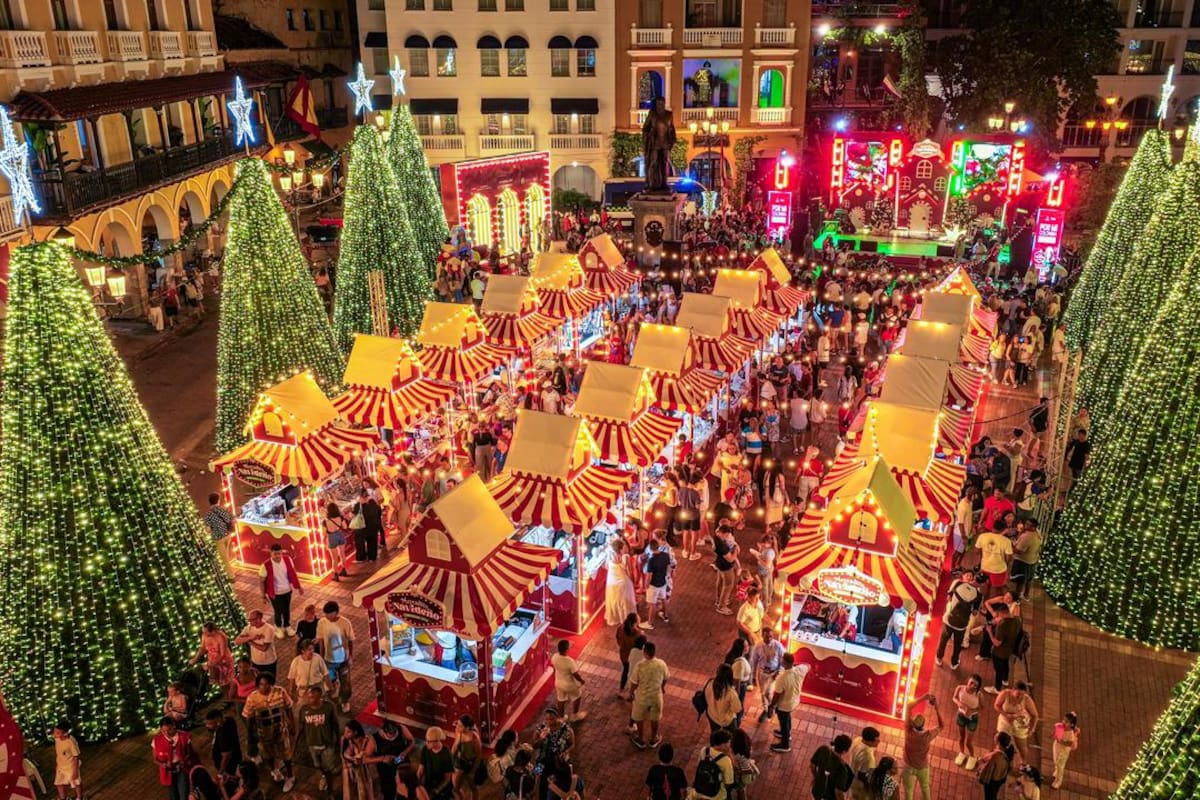 El Mercadito Navideño fue un éxito en la Plaza de los Coches