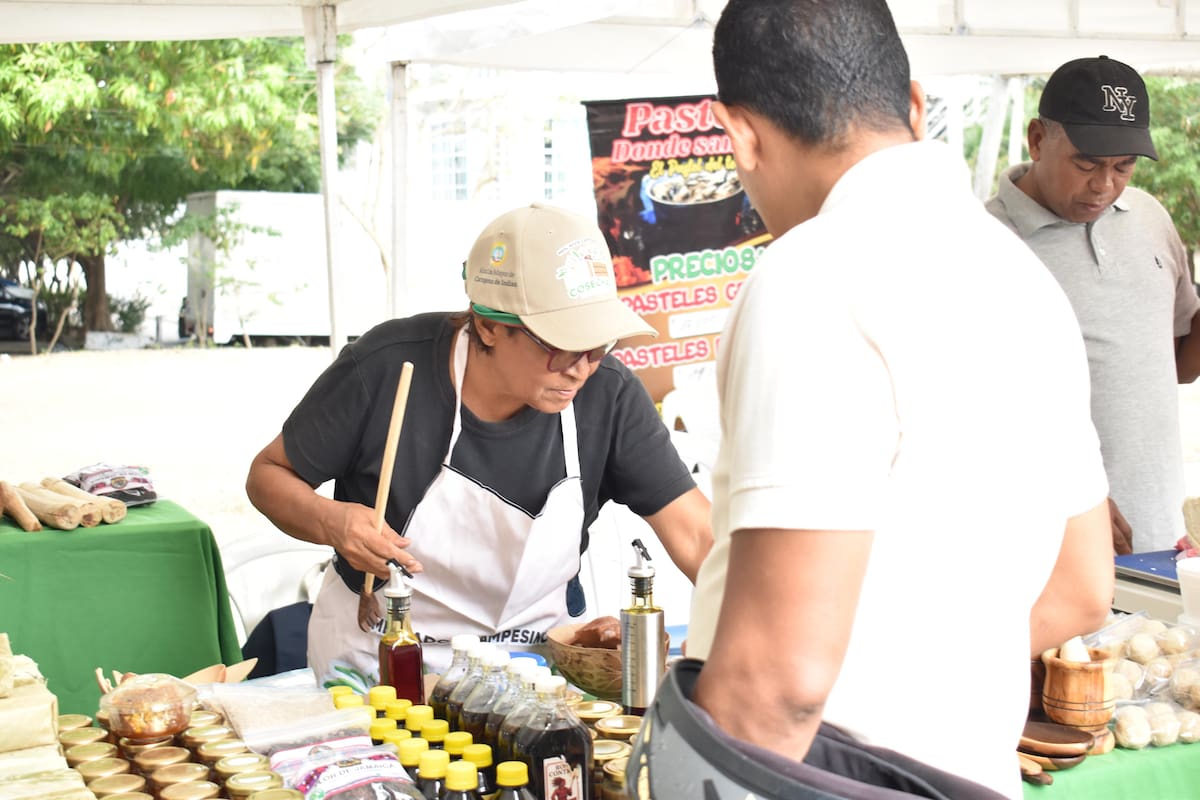Los mercados campesinos que se realizaron en Olaya Herrera, Buenos Aires y Los Calamares, registrando ventas superiores a los 18 millones de pesos. // Foto: Cortesía - Alcaldía de Cartagena.