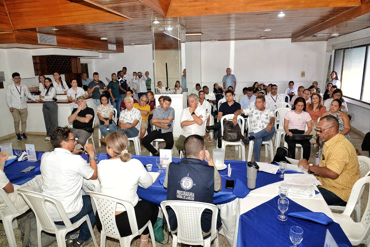 La reunión tuvo lugar en el Club de Profesionales del barrio Crespo. // Foto: cortesía