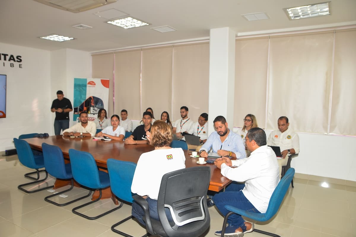 Avanza mesa de trabajo con estudiantes para la implementación de la tarifa diferencial. // Foto: cortesía - Alcaldía de Cartagena.