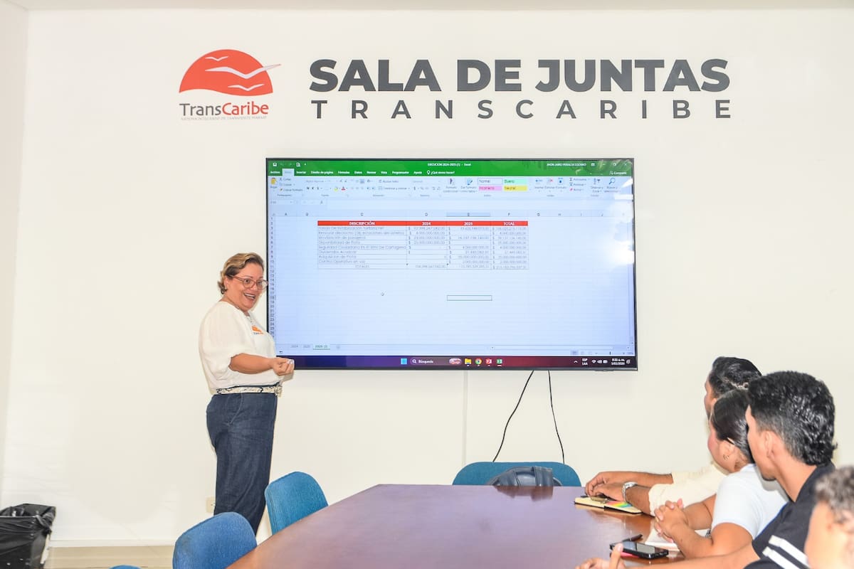 Avanza mesa de trabajo con estudiantes para la implementación de la tarifa diferencial. // Foto: cortesía - Alcaldía de Cartagena.