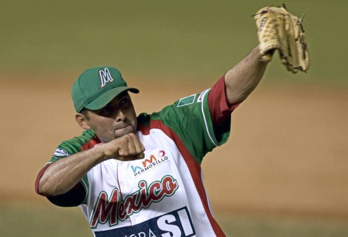Luis Ayala se apuntó el salvamento en el triunfo de México 2-0 sobre Puerto Rico. ARCHIVO