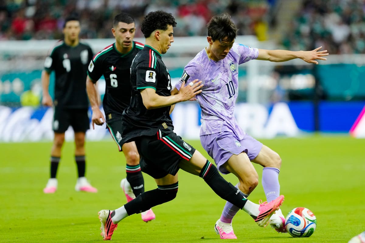 México y Corea del Sur disputaron un cerrado partido en la segunda jornada del Grupo A en el Mundial. //Foto, EFE: Francisco Guasco