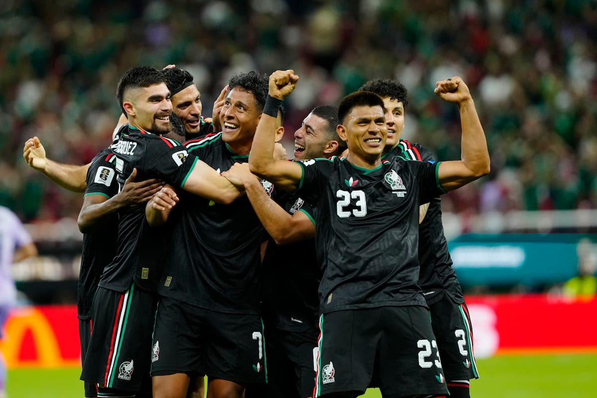 México se metió a los dieciseisavos de final tras un aburrido triunfo por 1-0 ante Corea del Sur. //Foto, EFE: Francisco Guasco