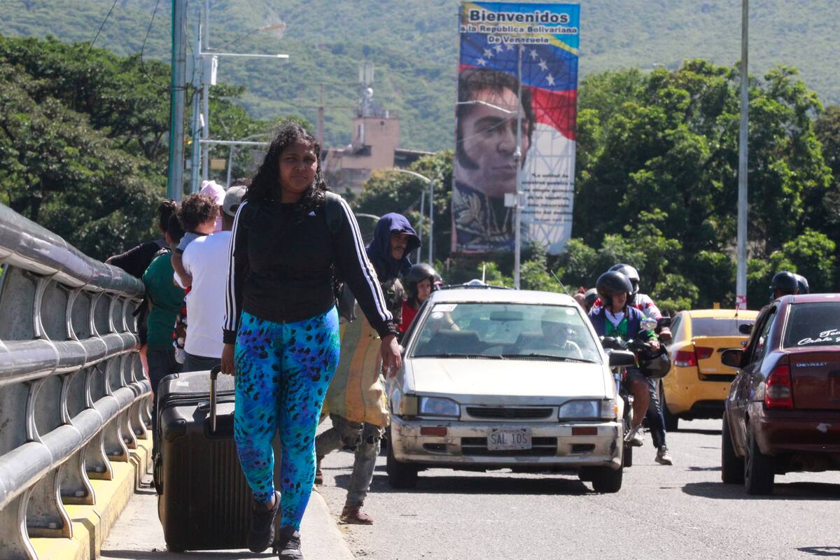 Migración Colombia analiza un “cierre programado” de frontera por investidura venezolana. Foto: Agencia EFE