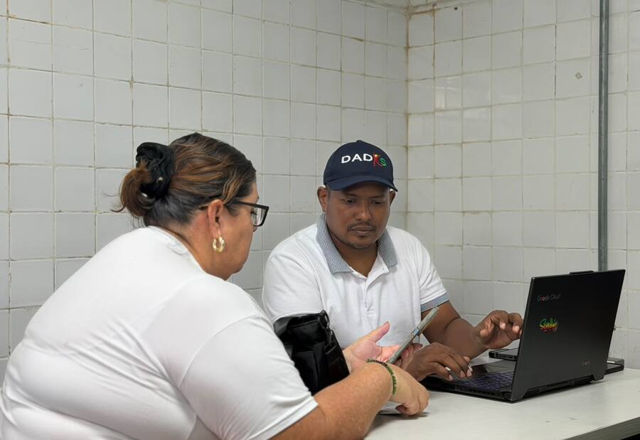 Migrantes venezolanos deben actualizar certificado para mantener afiliación en Cartagena