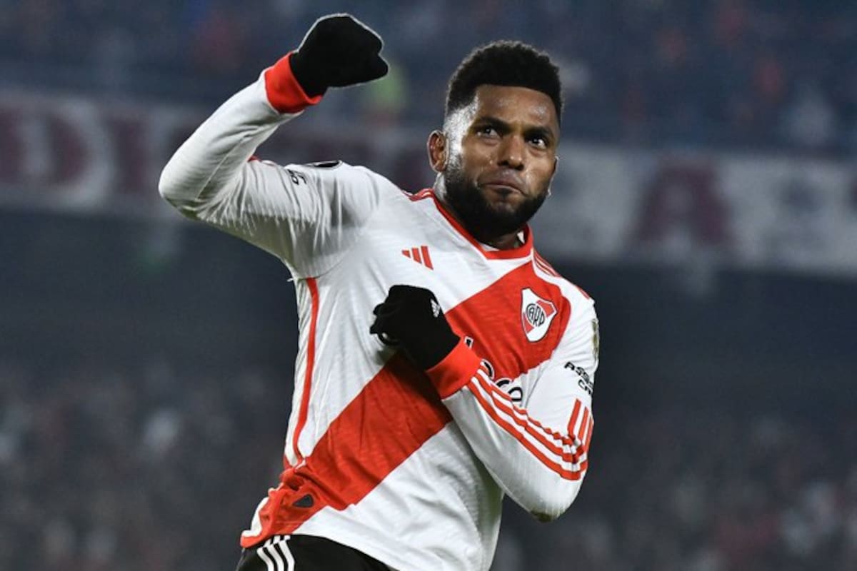 Doblete de Borja salva al River Plate de una derrota ante Lanús