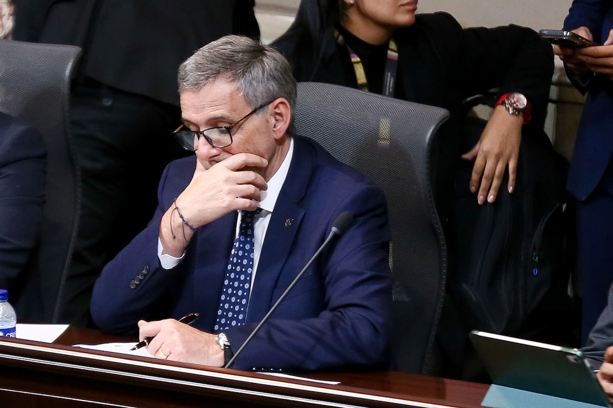 MinHacienda alerta por crisis fiscal de Colombia y pide al FMI una evaluación independiente