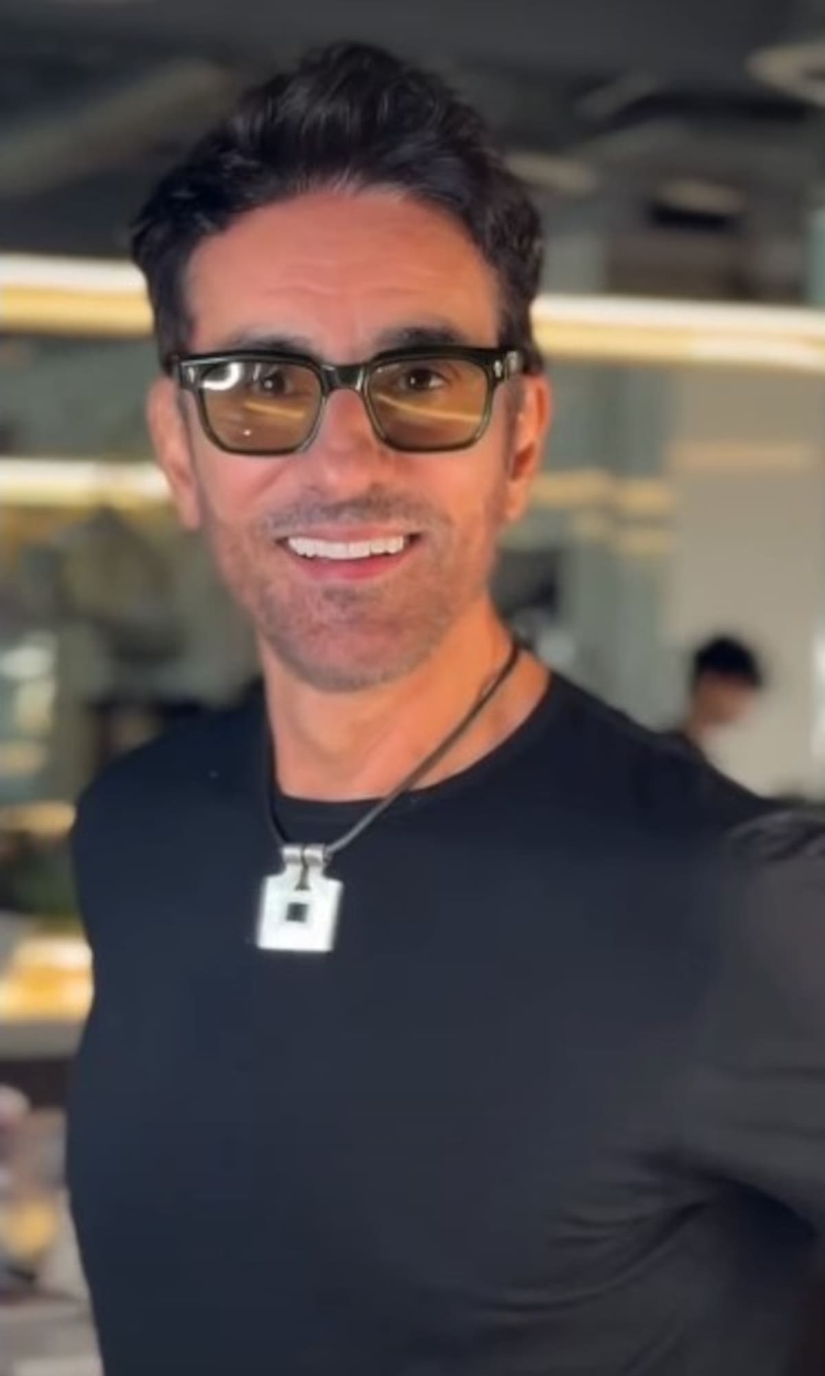 Miguel Varoni sorprendió con un impresionante cambio de look. //Foto: video de redes sociales.
