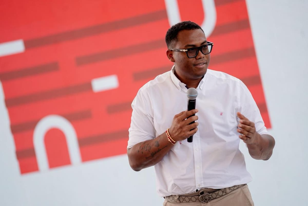 Milton José Pereira, jefe de la Oficina Asesora Jurídica del Distrito, estuvo presentando el informe técnico del traslado del Marcado de Bazurto, ante el juez del caso. // Foto: Cortesía - Alcaldía de Cartagena.
