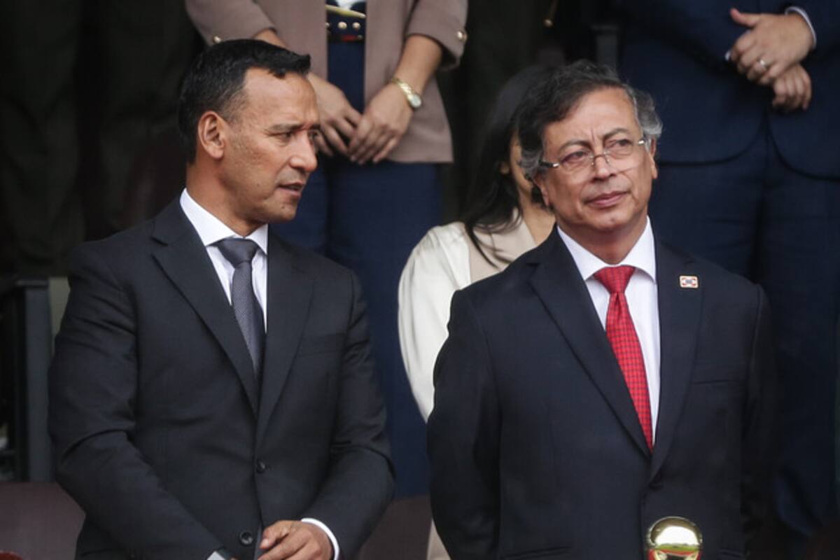 Mindefensa refuerza seguridad de Petro en medio de rumores sobre su avión