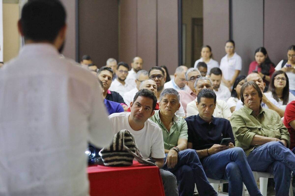 En la reunión también estuvieron presentes varios políticos del Atlántico, que anunciaron que desde el Senado de la República y Cámara de Representantes ayudarán buscar una solución definitiva.