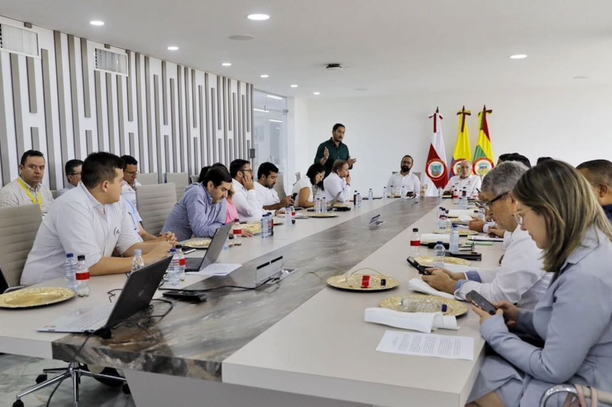 Aspecto de la reunión llevada a caballo en la Gobernación del Atlántico entre el ministro den minas y energía y algunos gobernadores del Caribe