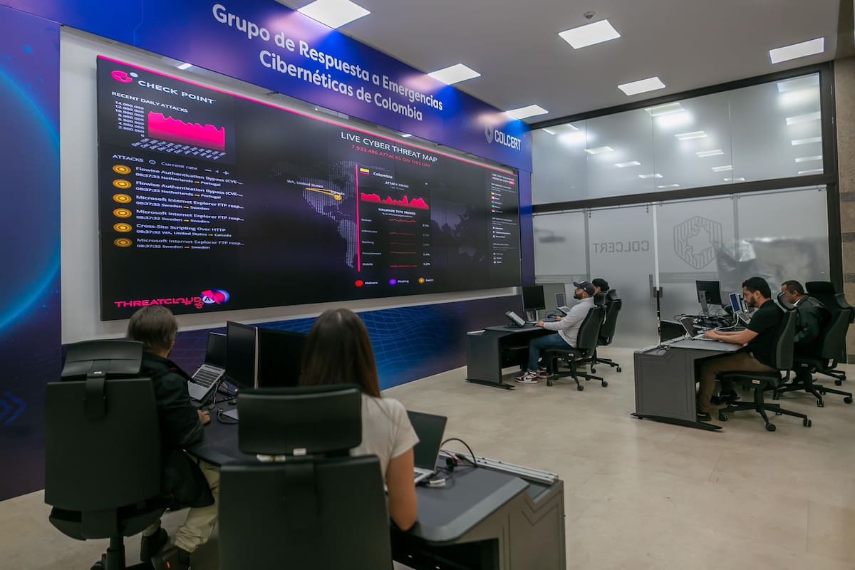 MinTIC activa reportes diarios para vigilar riesgos digitales en elecciones. // Foto: Colprensa.