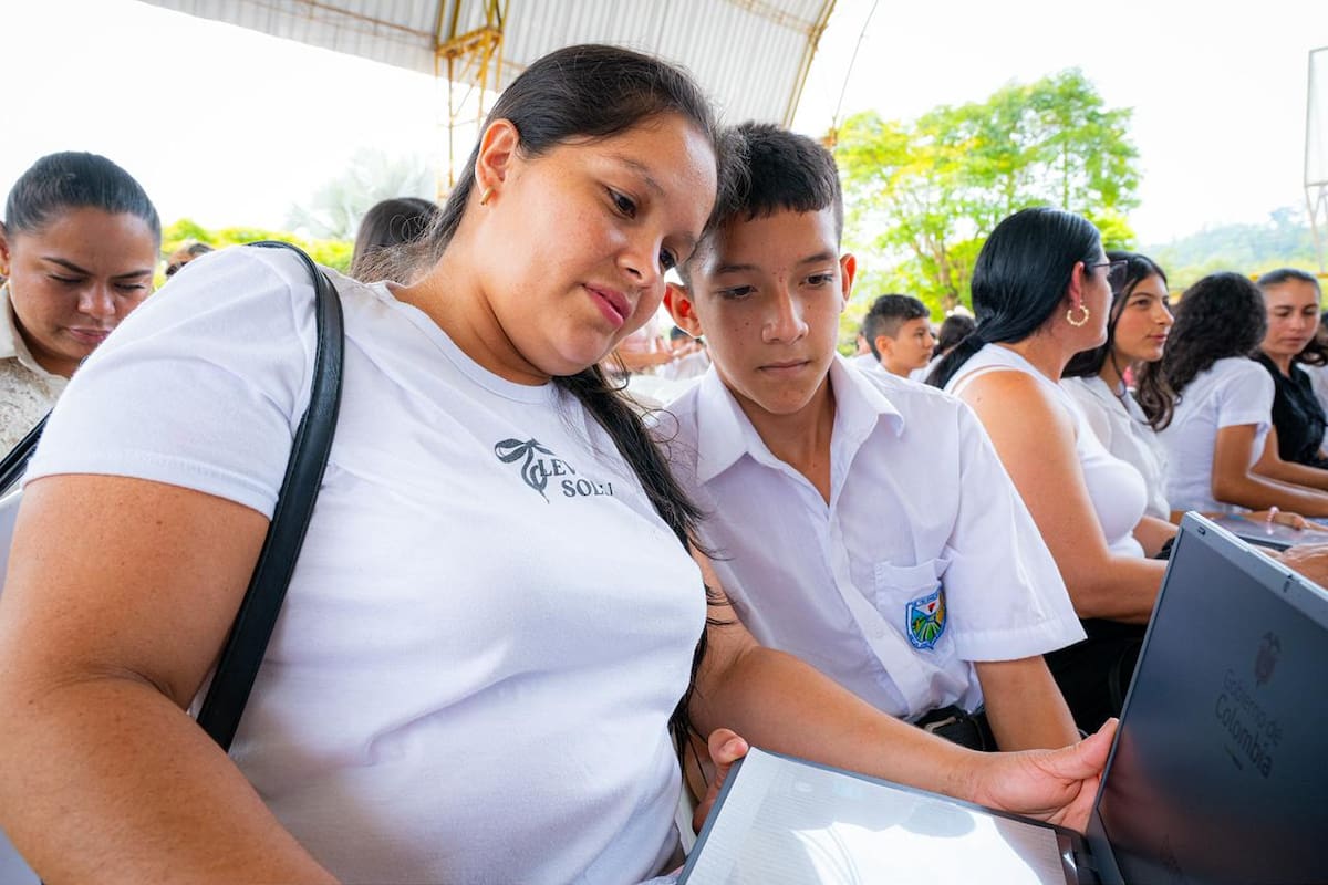 Colombia avanza como líder regional en inteligencia artificial y economía digital