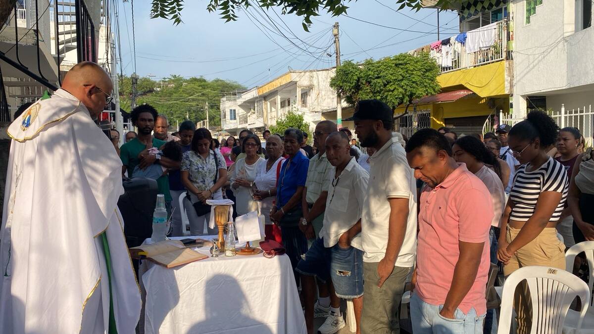 En Torices, familiares y seguidores celebraron una misa de acción de gracias por DJ Dever y su equipo. //Foto: Cortesía.