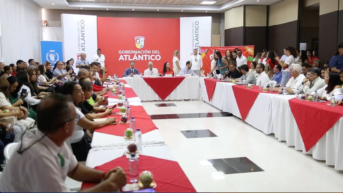 Aspecto de la reunión donde se realizó la firma de los memorandos de entendimiento para acabar con el hambre en el Atlántico, con el Programa Mundial de Alimentos, PMA, de Naciones Unidas y la Cámara de Comercio de Barranquilla.//Cortesía.