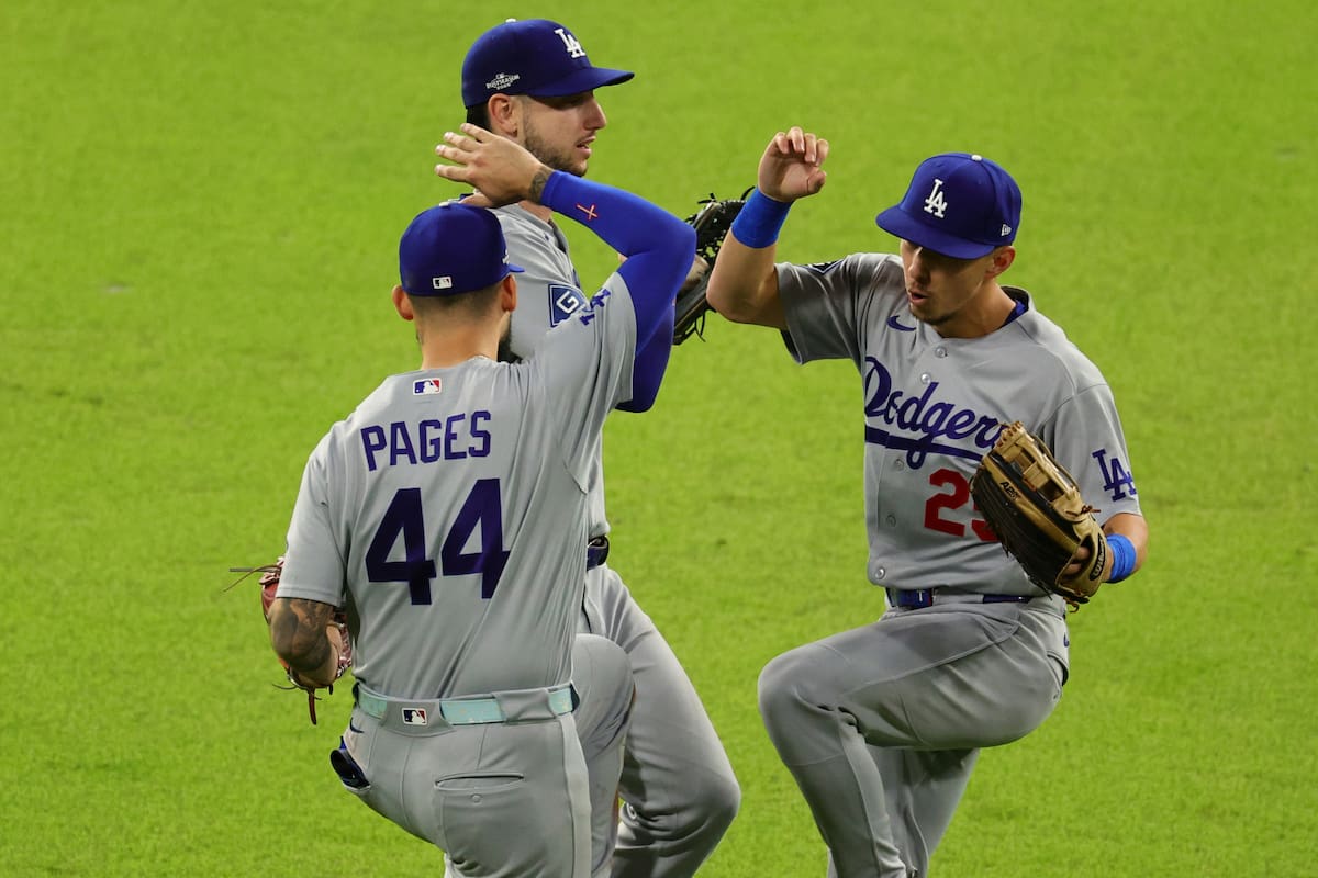 Día del primer partido de la final de la Liga Nacional entre Dodgers y Cerveceros